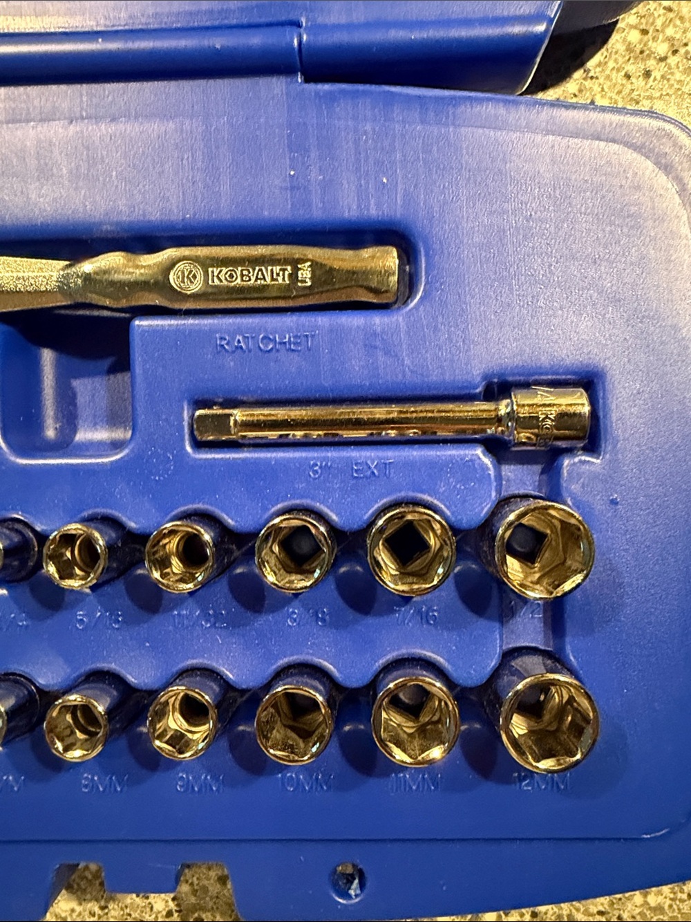 KOBALT 1/4" DR 20 PC METRIC & SAE SOCKET SET - Picture 3 of 7